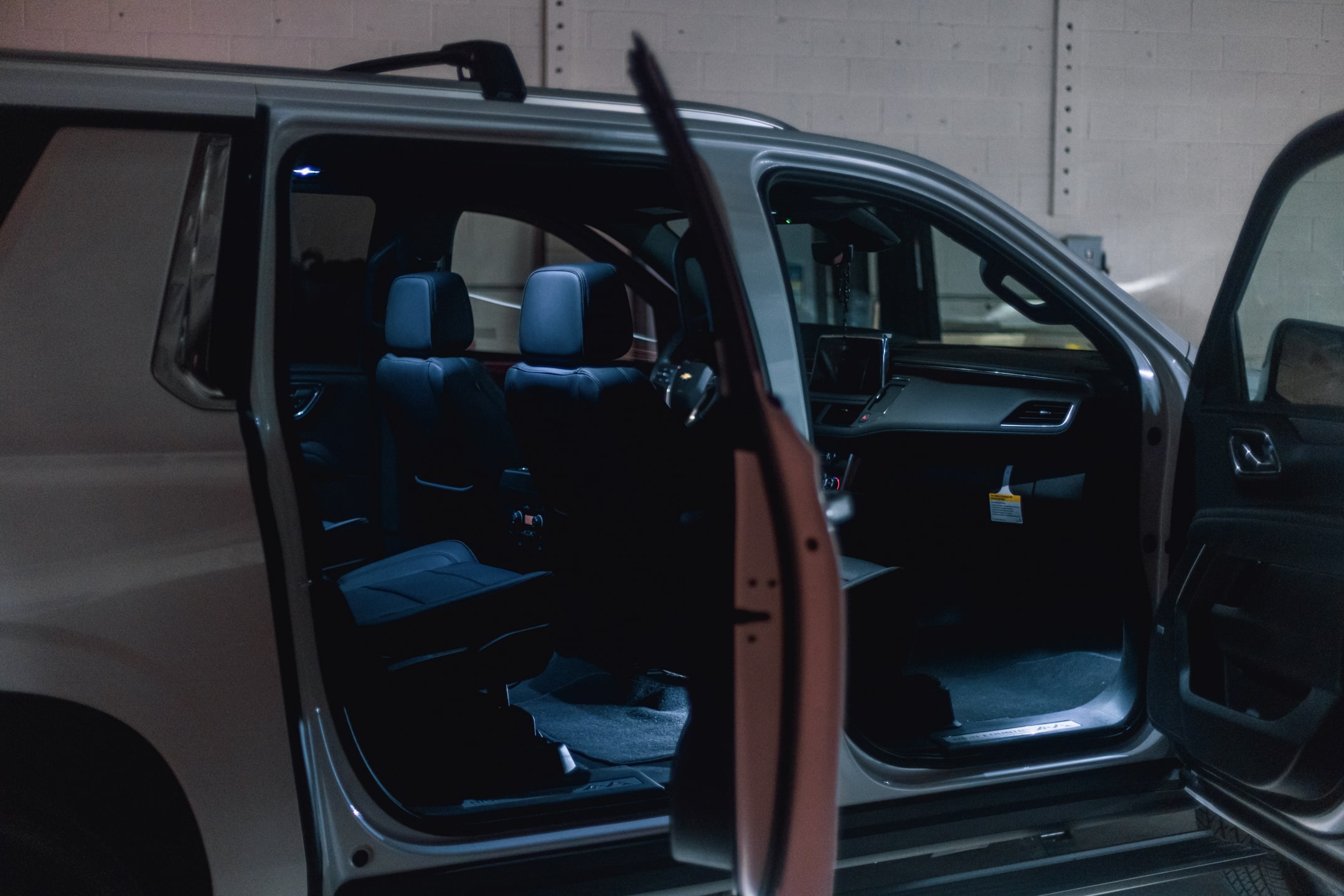 23’ HIGH COUNTRY SUBURBAN