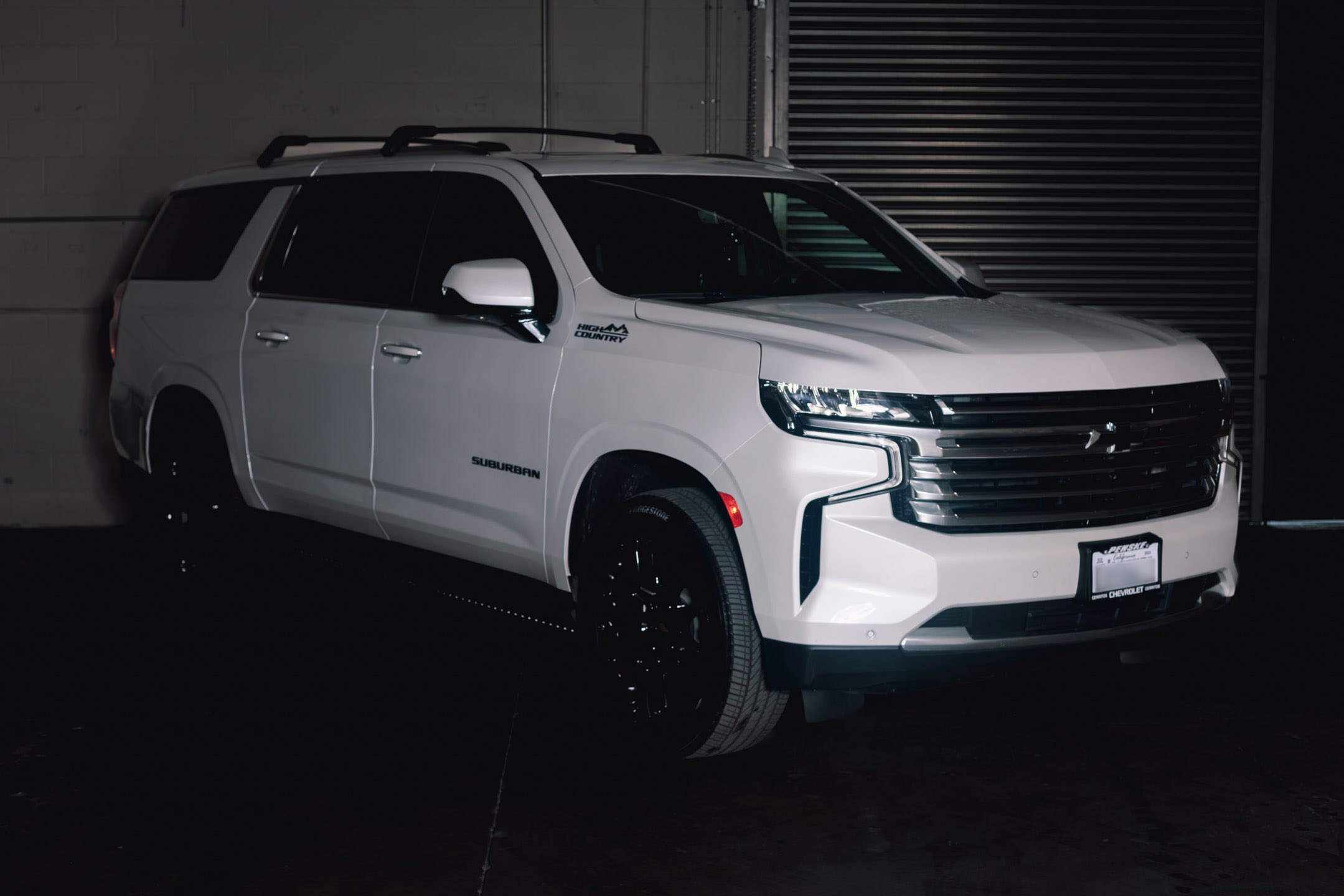 23’ HIGH COUNTRY SUBURBAN