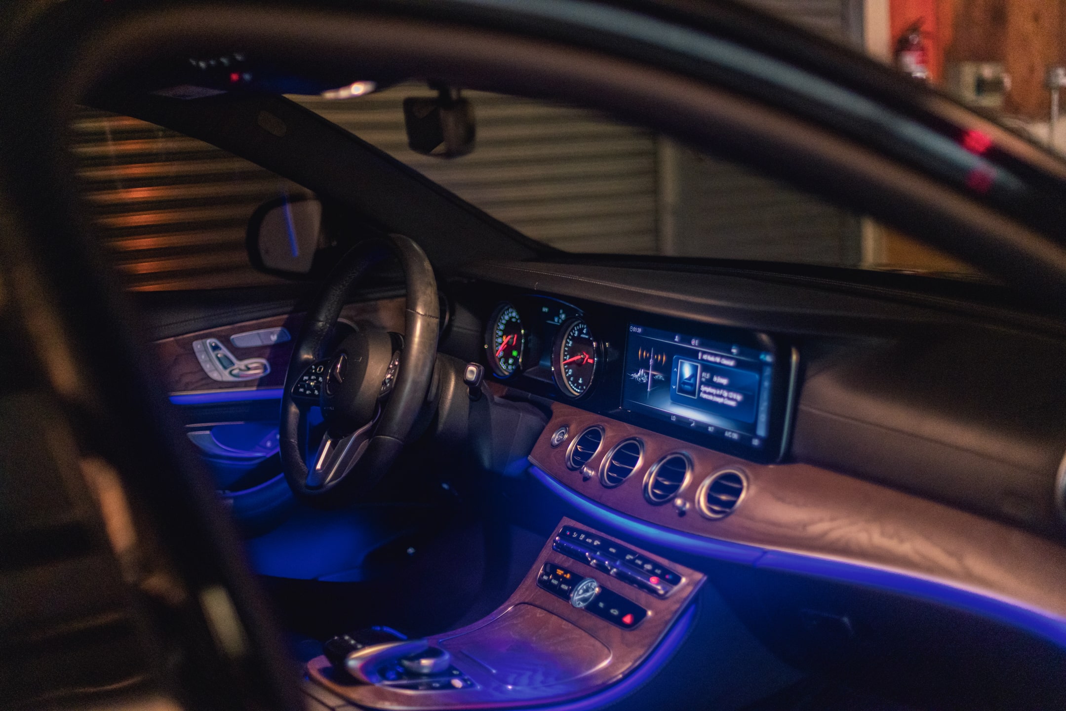 19’ E300 MERCEDES BENZ